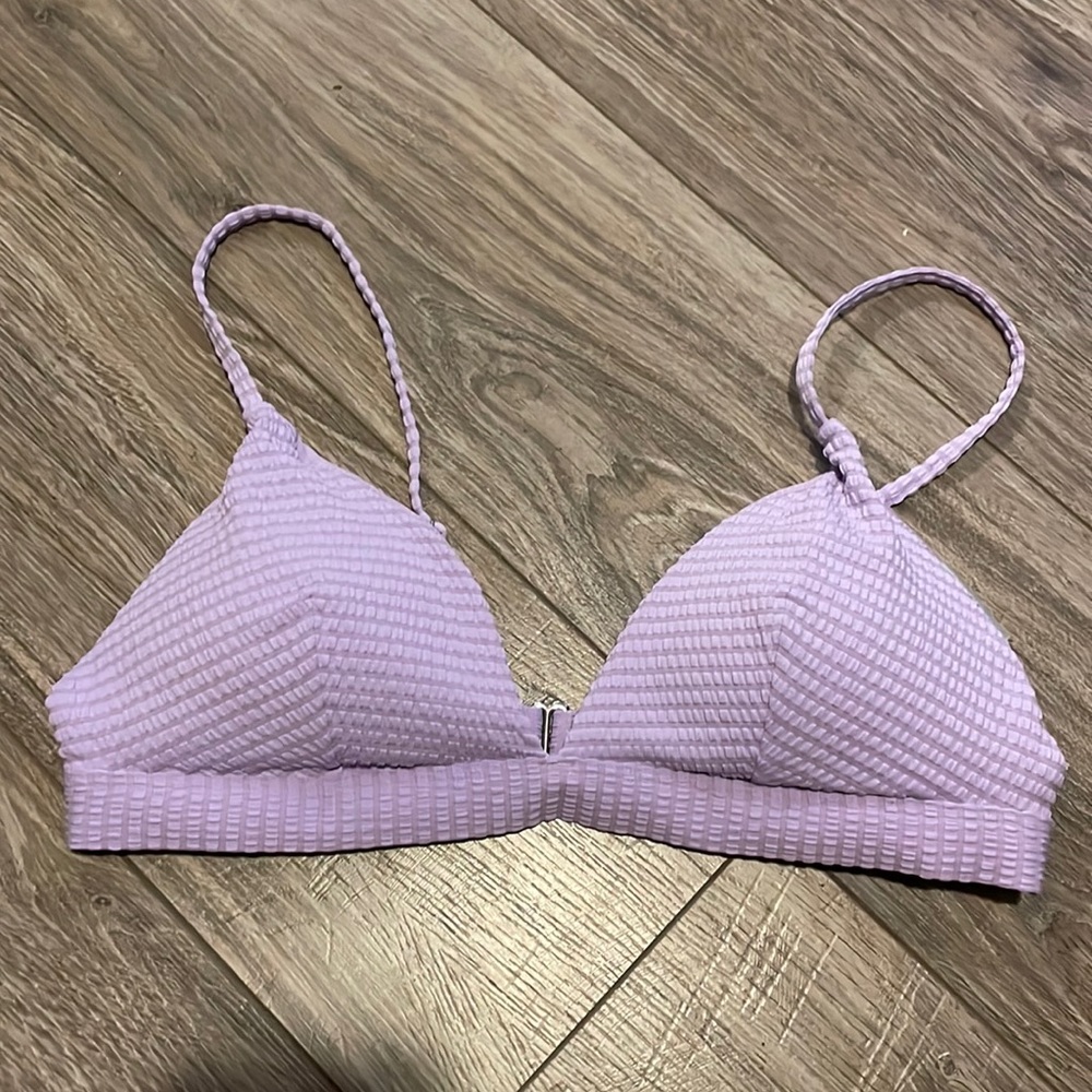 H&M lilac color bikini top. waffle texture fabric. Top size 6.
